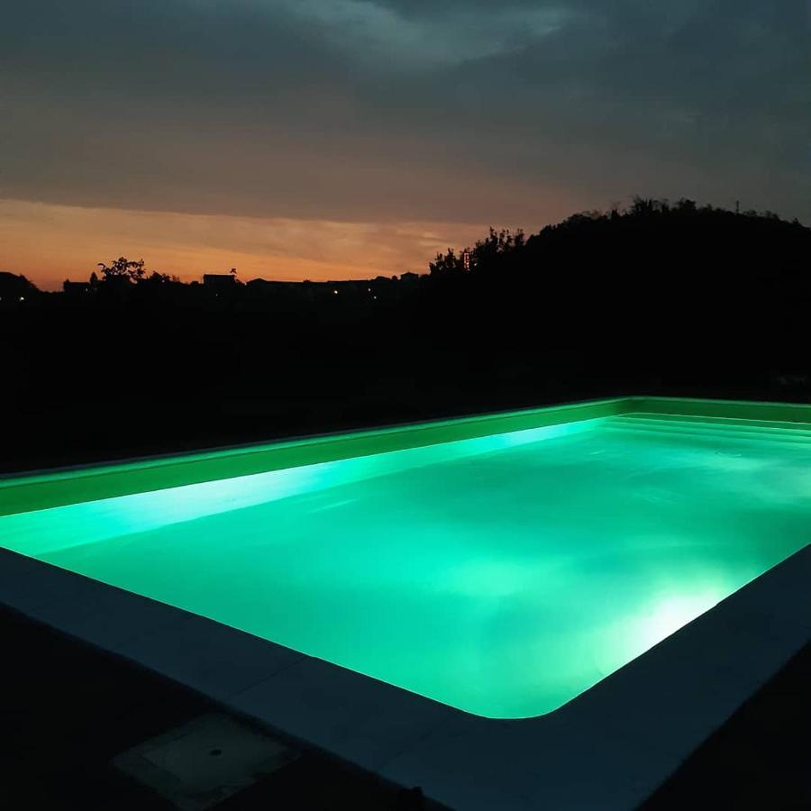 Agriturismo "Veritas" Bed & Wine Casaleggio Boiro Экстерьер фото