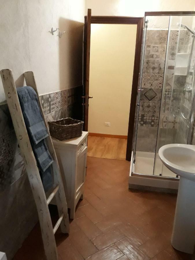 Agriturismo "Veritas" Bed & Wine Casaleggio Boiro Экстерьер фото