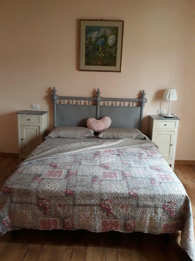 Agriturismo "Veritas" Bed & Wine Casaleggio Boiro Экстерьер фото