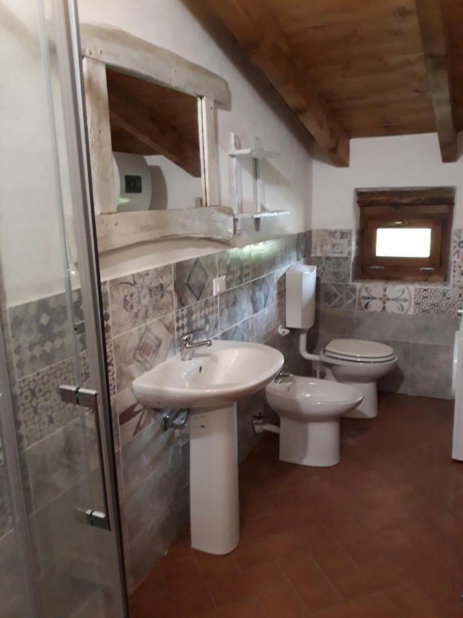 Agriturismo "Veritas" Bed & Wine Casaleggio Boiro Экстерьер фото