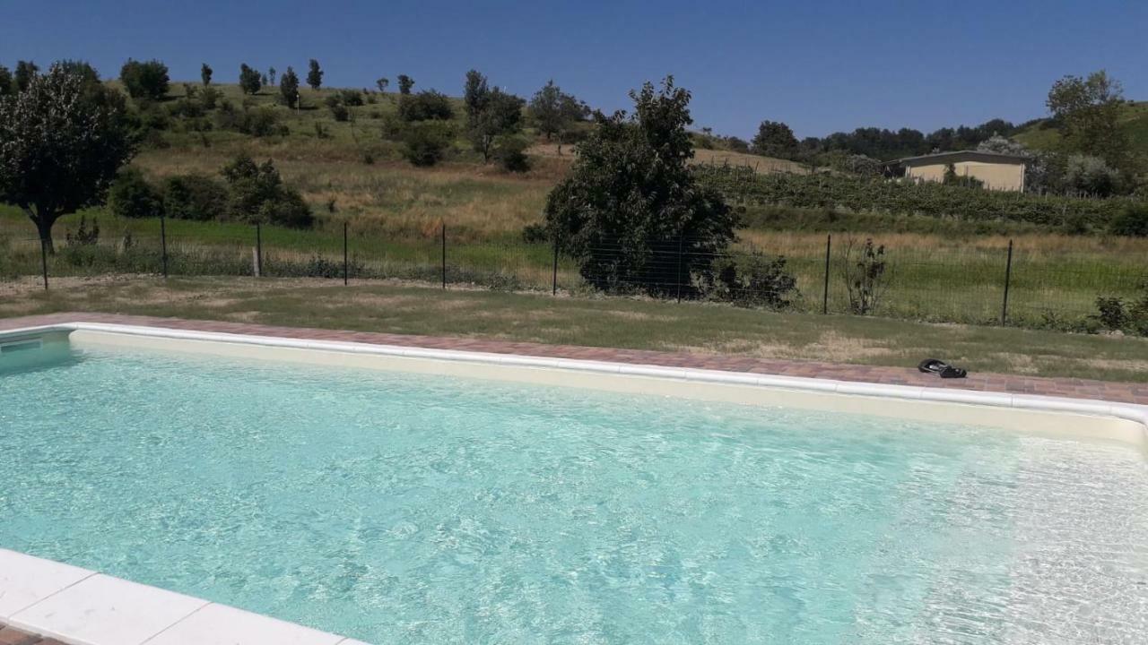 Agriturismo "Veritas" Bed & Wine Casaleggio Boiro Экстерьер фото